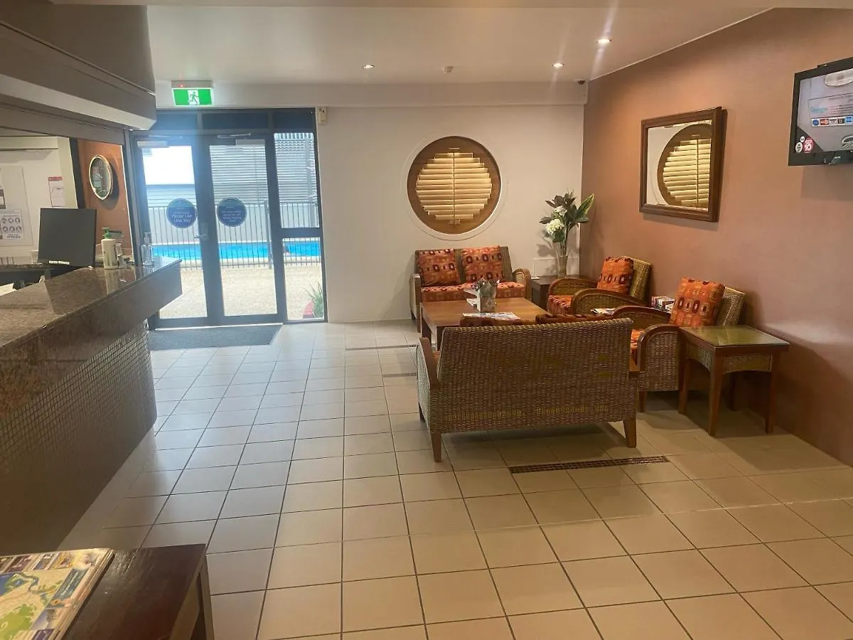 Waters Edge Townsville Apartment